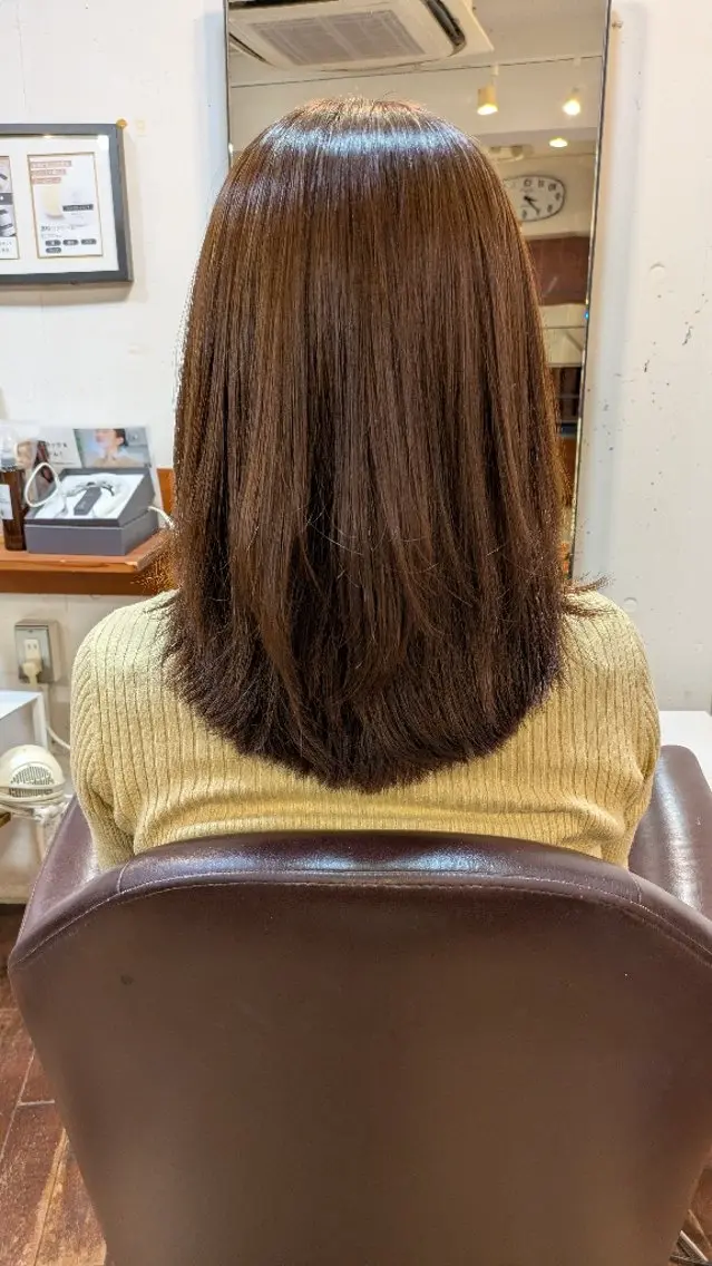 セミロング レイヤーカット 浅井 琴音のヘアスタイル