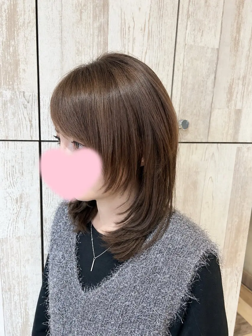 ミディアム 布施 麻菜のヘアスタイル