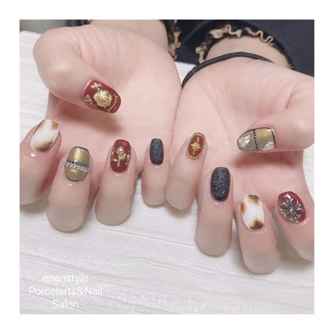 ミディアム ネイル ハンドネイル 🐾enen style 🐾のネイルデザイン