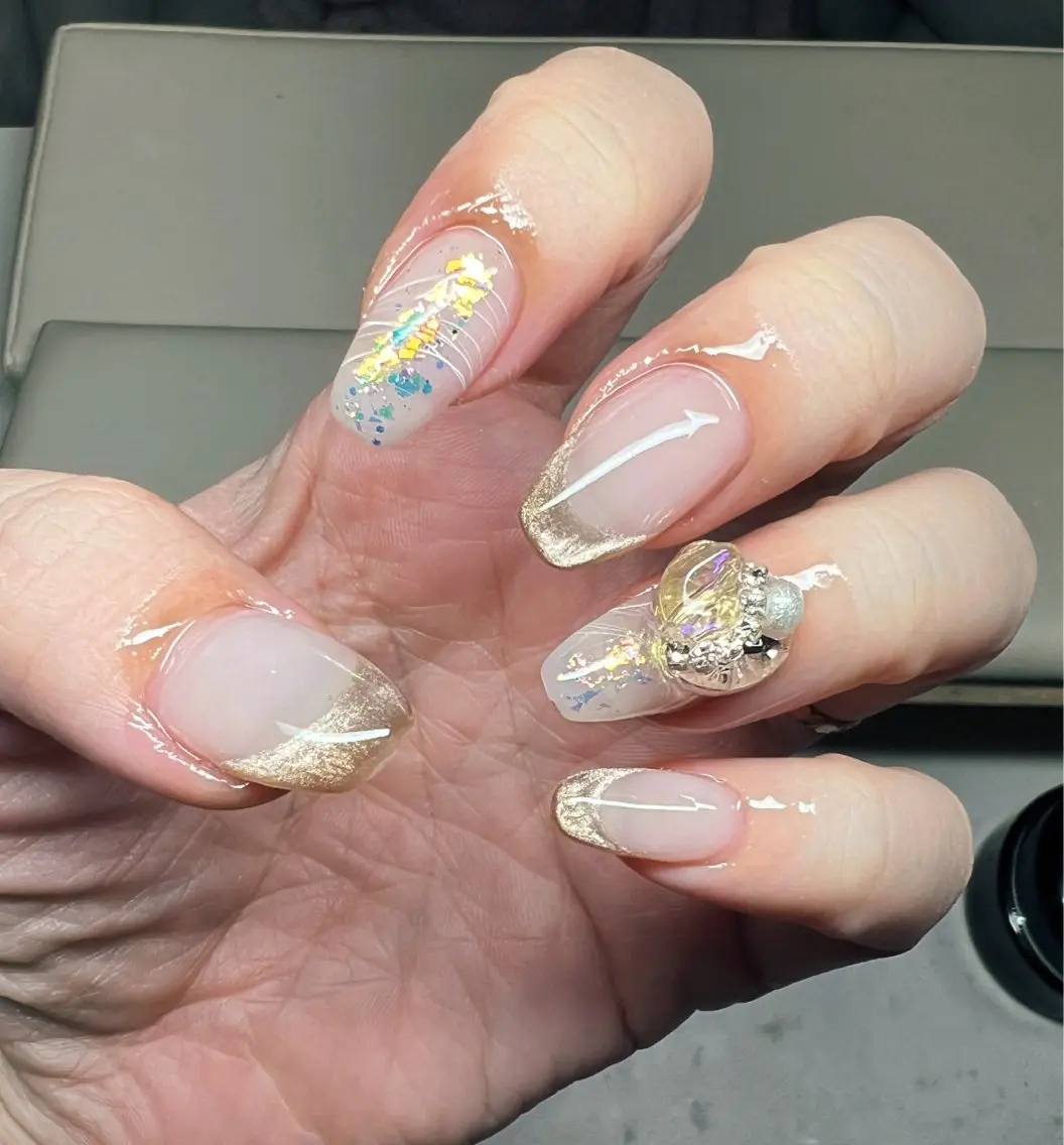 ネイル ハンドネイル AngelChris ビューティーサロンのネイルデザイン