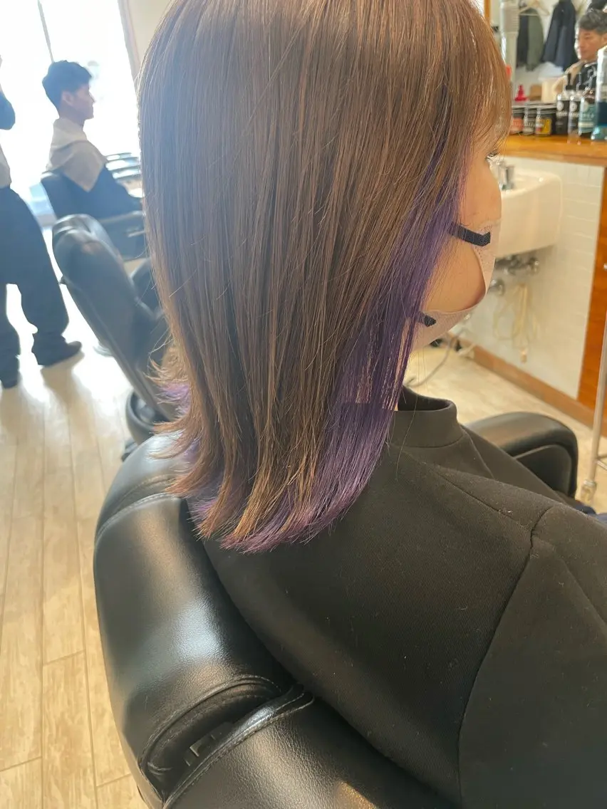 セミロング カラー ブリーチ インナーカラー 通い続けられるサロン ママ美容師　明日香のヘアスタイル