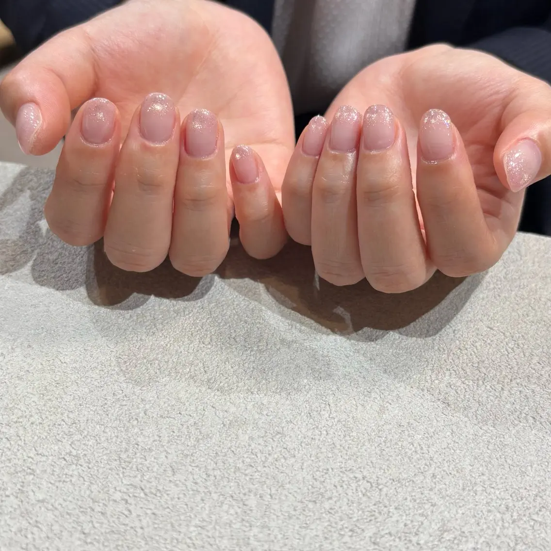 ネイル ラメ(グリッター) シンプルネイル ハンドネイル パラジェル*甘皮ケア 大人カジュアルのネイルデザイン