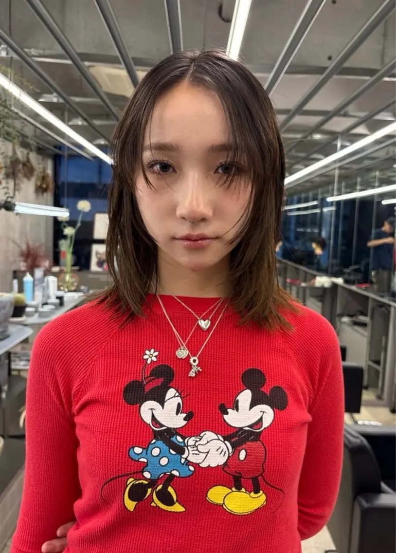 ミディアム フジイ トワのヘアスタイル