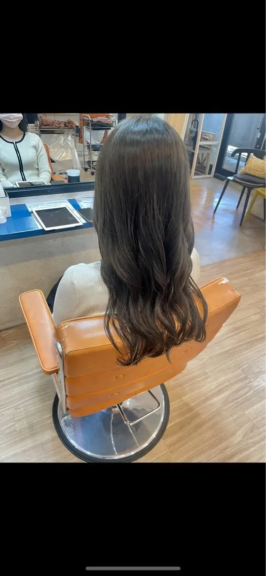ロング カラー グレージュ オリーブグレージュ オリーブグレー 松永 あづみのヘアスタイル