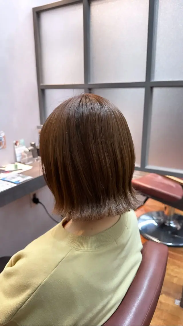 ミディアム 手塚 菜々美のヘアスタイル
