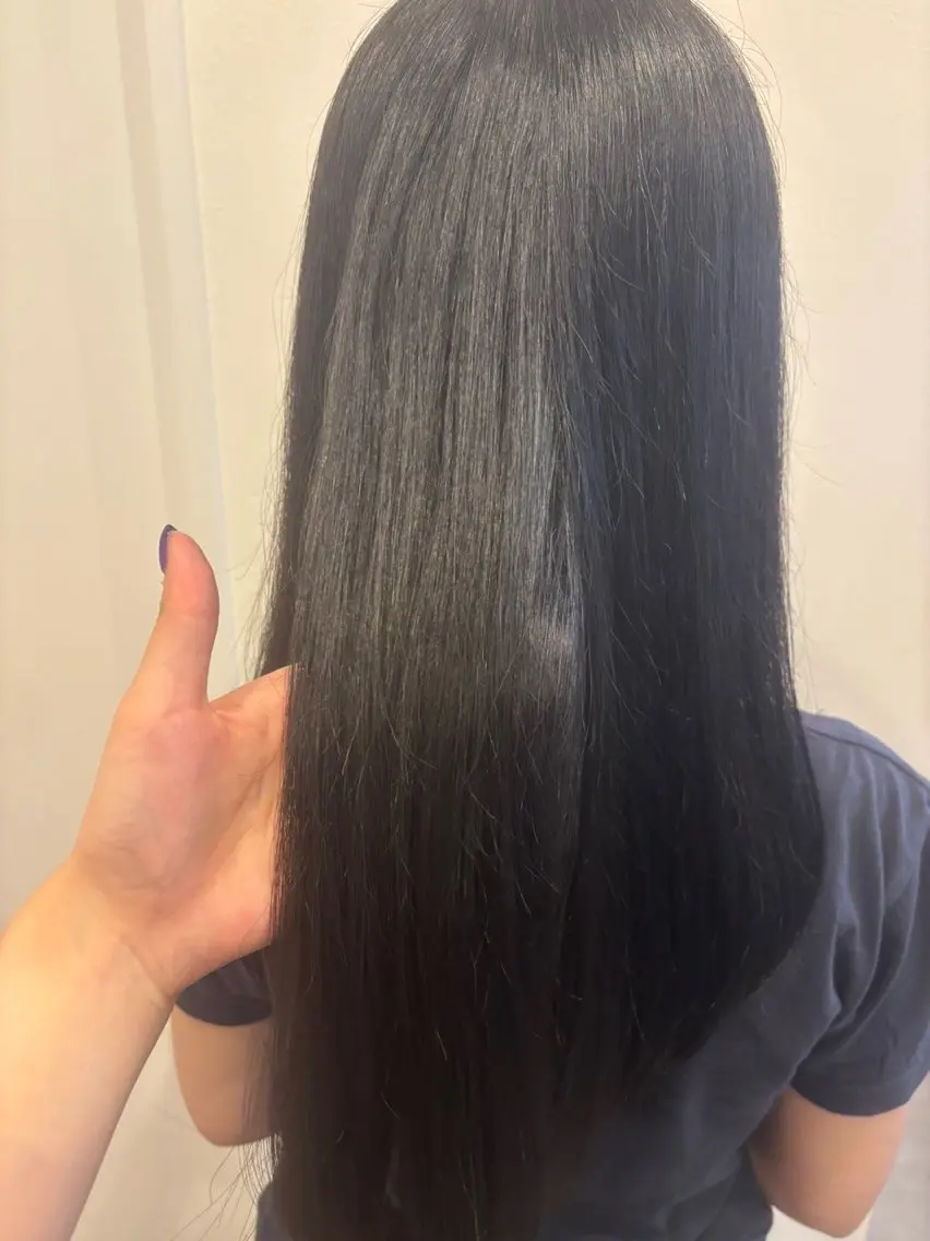 カラー 黒髪 レイヤー/束感まつ毛 𝐘𝐔𝐈𝐊𝐀のヘアスタイル