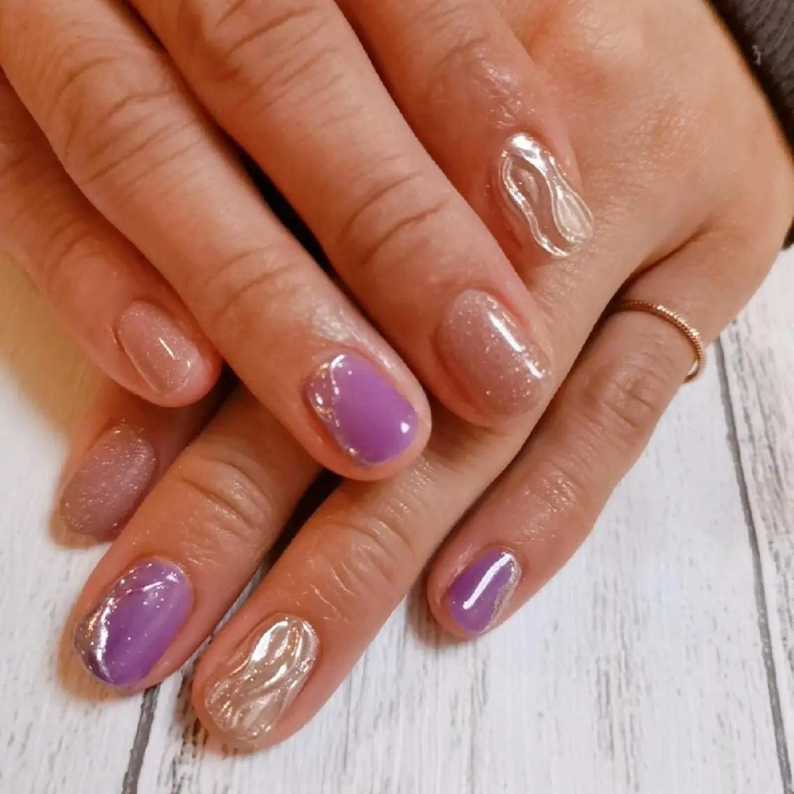 ネイル パープル ハンドネイル ハンドケア nails by Mikaのネイルデザイン