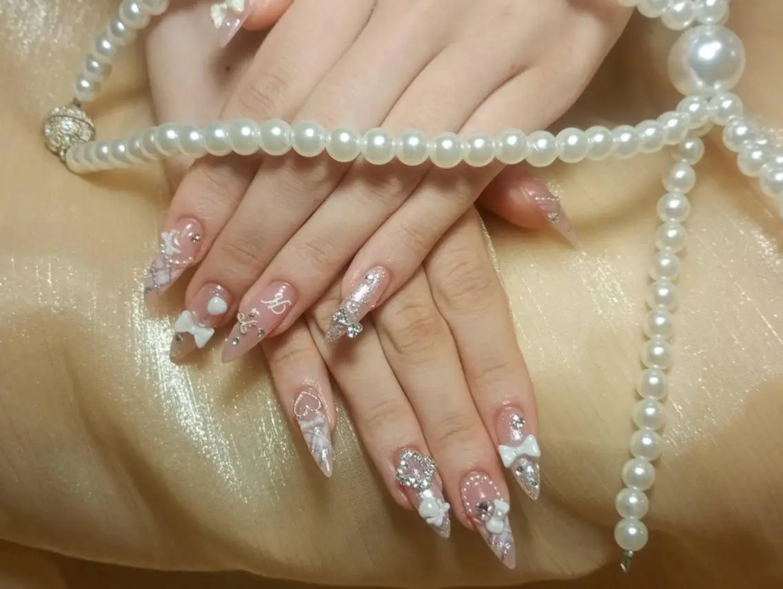 ネイル フレンチネイル ジェルネイル ガラスフレンチ 韓国ネイル マグネットネイル ハンドネイル ハンドケア The Nail 新大久保店のネイルデザイン