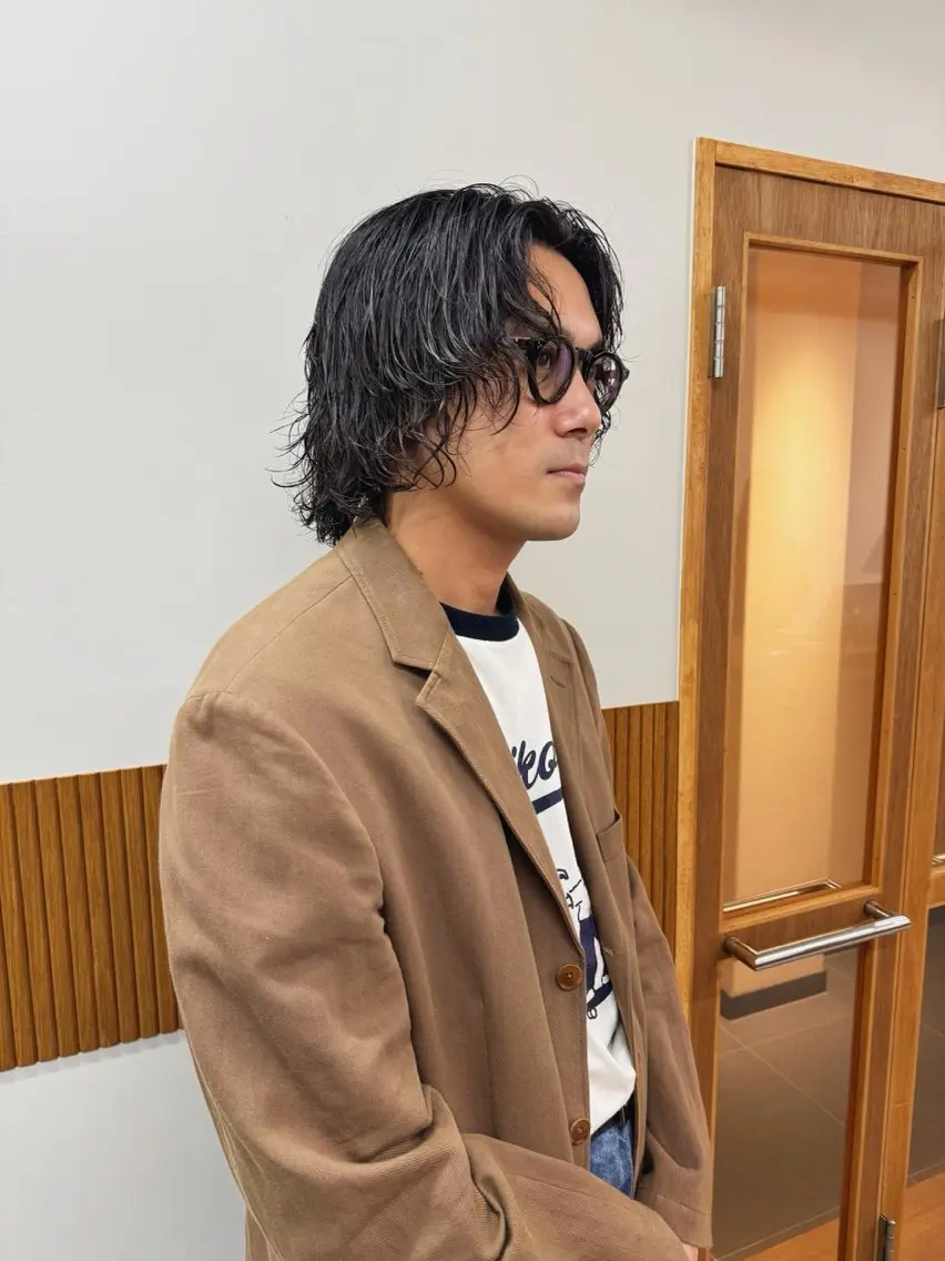 ミディアム パーマ メンズ カット パーマ トリートメント 難波 晃助のヘアスタイル