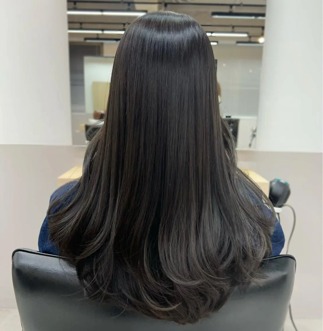ロング レイヤーカット 復帰しました🎀 しょうこLuanaのヘアスタイル