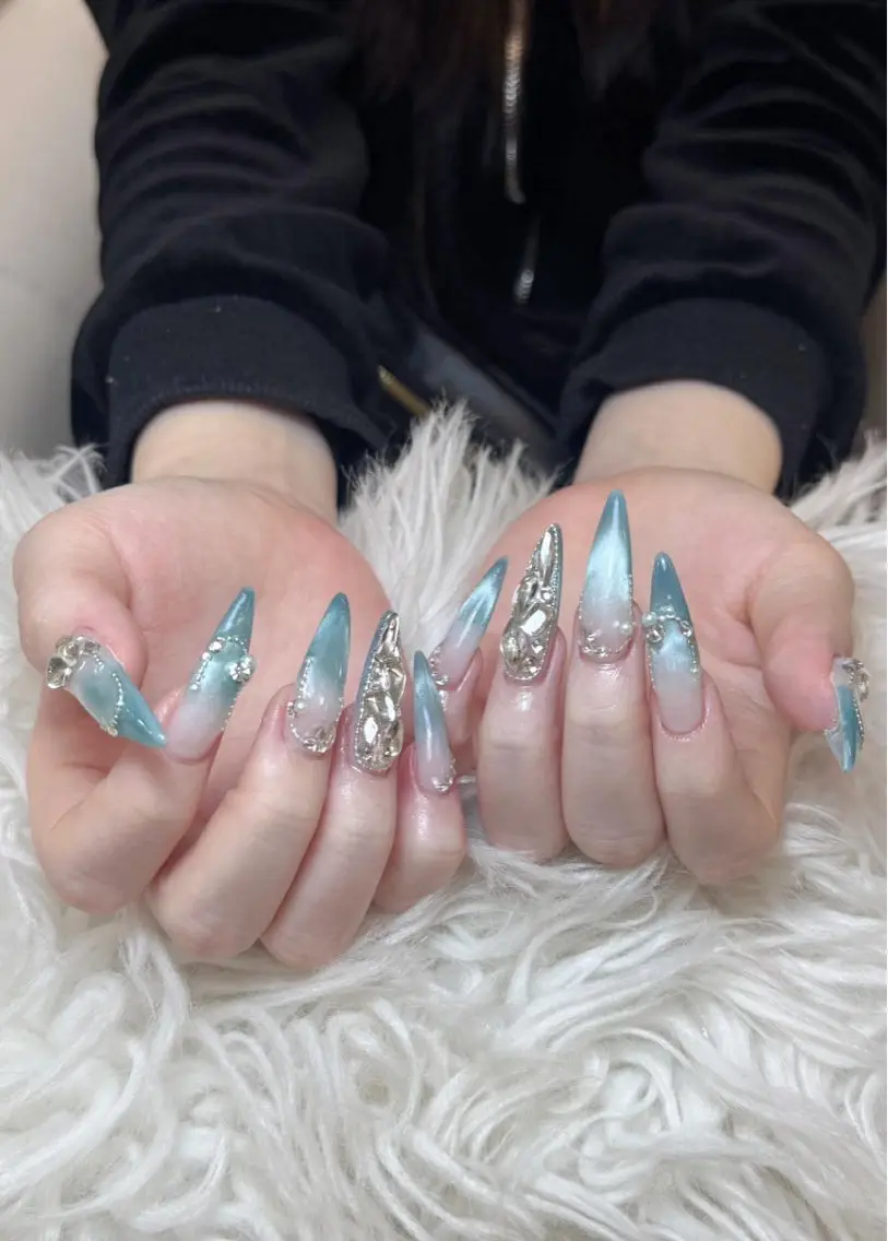 ネイル ハンドネイル ハンドケア Anh Nail 歌舞伎町のネイルデザイン