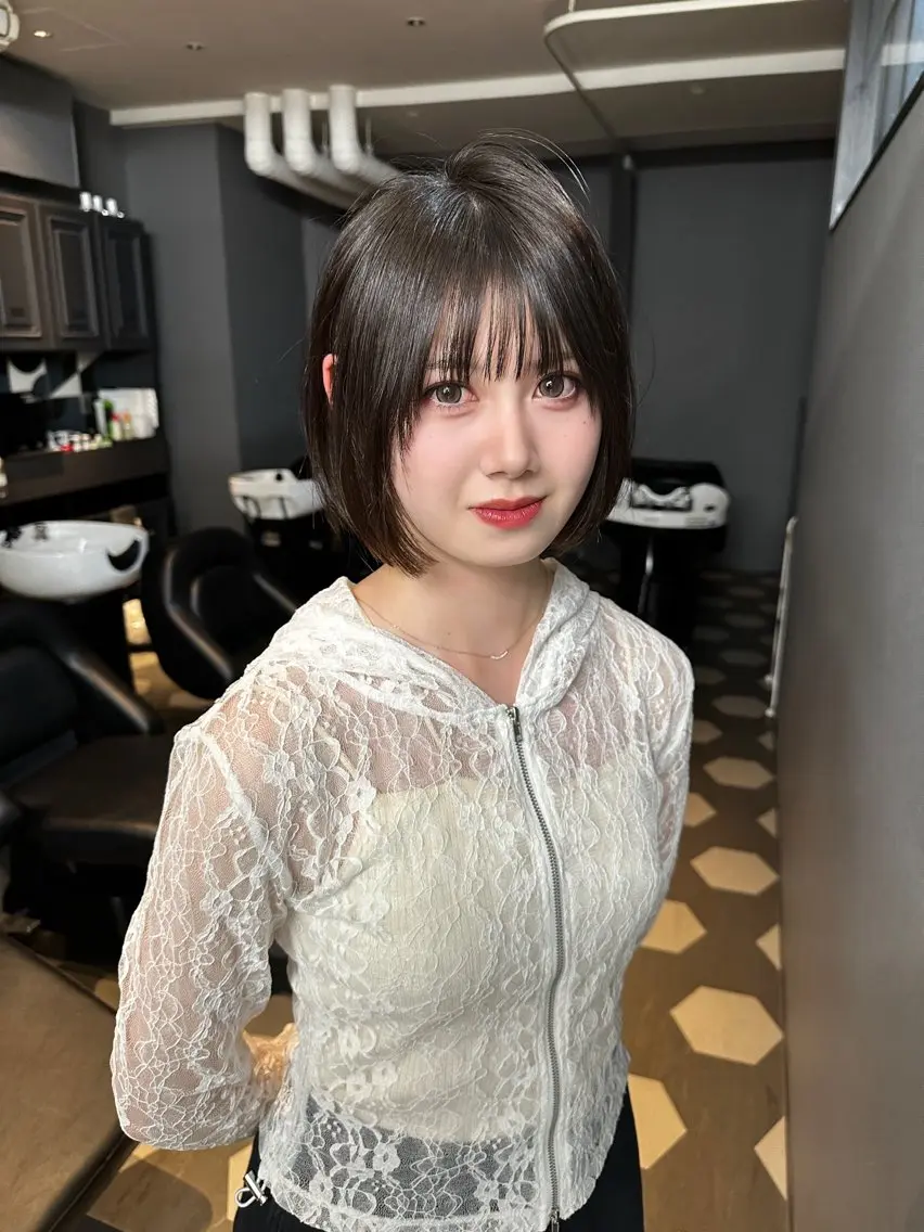 ショート レイヤーカット 瑠輝のヘアスタイル