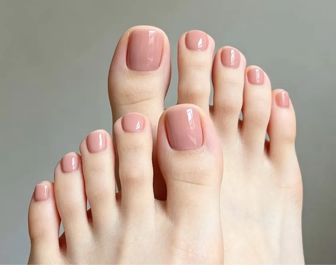 ネイル アニマル柄 チークネイル フラッシュネイル フットネイル フレンチネイル B·U Nail大宮 長さだし専門店のネイルデザイン