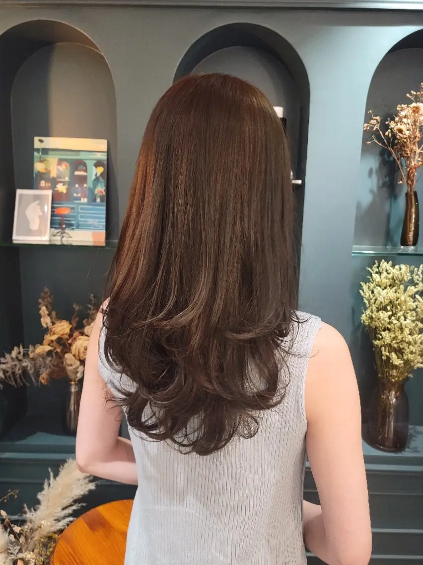 カラー ロング グレージュ オリーブグレージュ オリーブグレー ヘアカラー 【メンズ/レディース ✂️】momo🌷のヘアスタイル