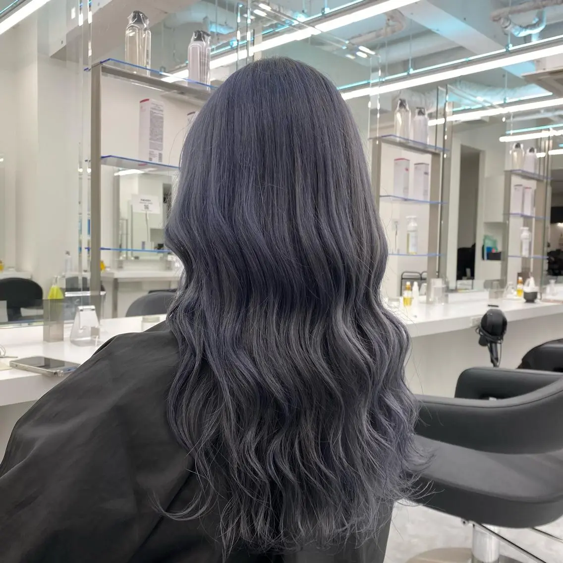 セミロング カラー ウルフ&レイヤー特化 まとまる美髪矯正のヘアスタイル
