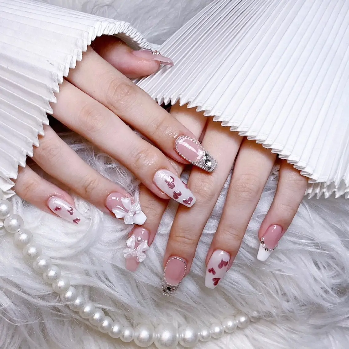 ネイル ハンドネイル 🍭Yun nail hyejin🌸のネイルデザイン
