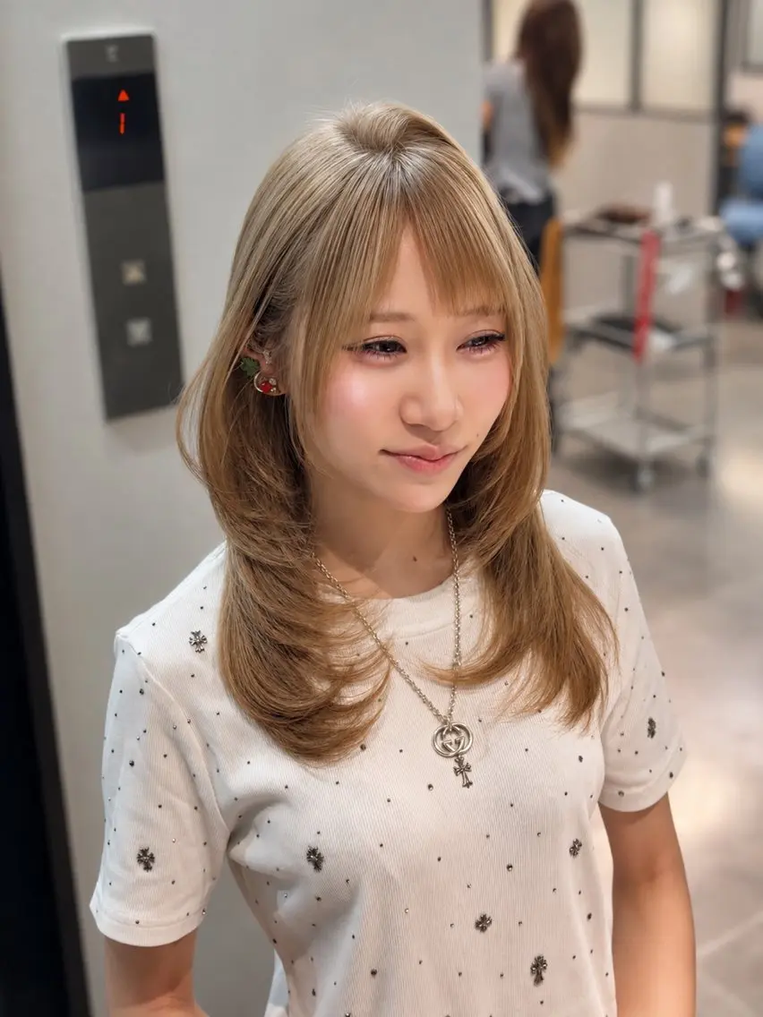 ロング カラー ベージュカラー 透明感カラー ミルクティーベージュ くびれヘア 顔周りカット 🇰🇷韓国レイヤー 🫧透明感カラーのヘアスタイル