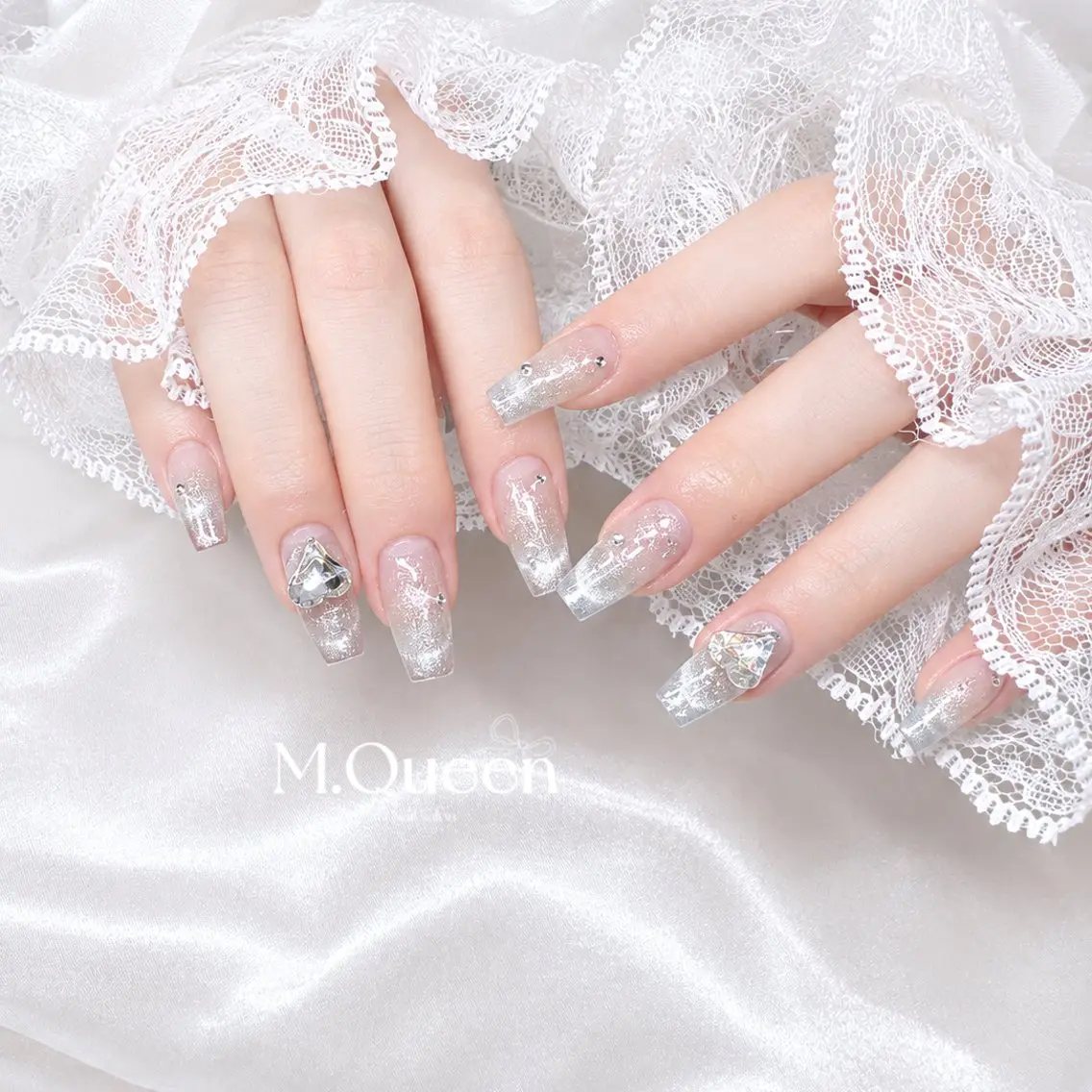 ネイル MQueen ネイルサロンのネイルデザイン