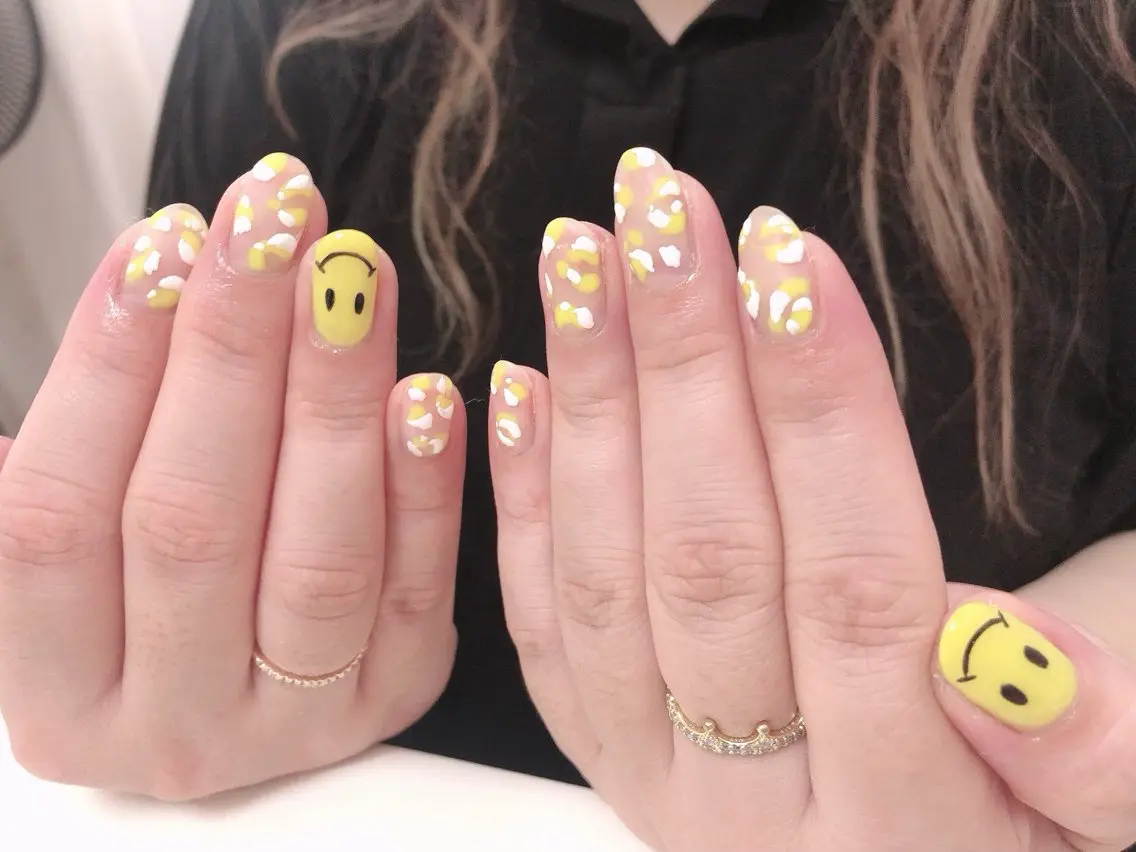 ネイル ニュアンスネイル ハンドネイル mano nella manoのネイルデザイン