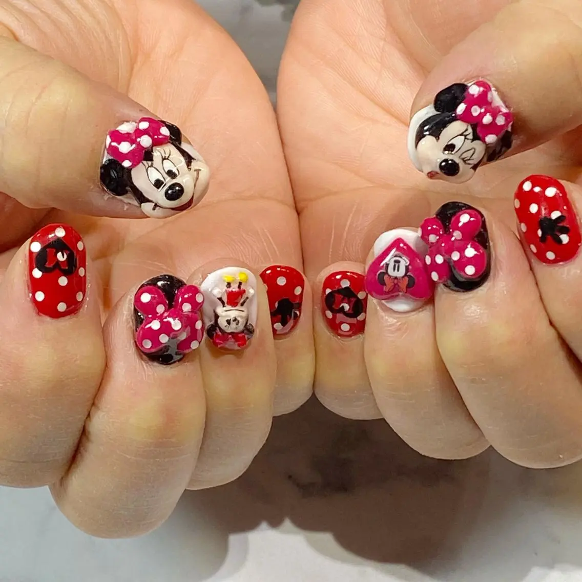 ネイル アートネイル ジェルネイル YUN 💅のネイルデザイン