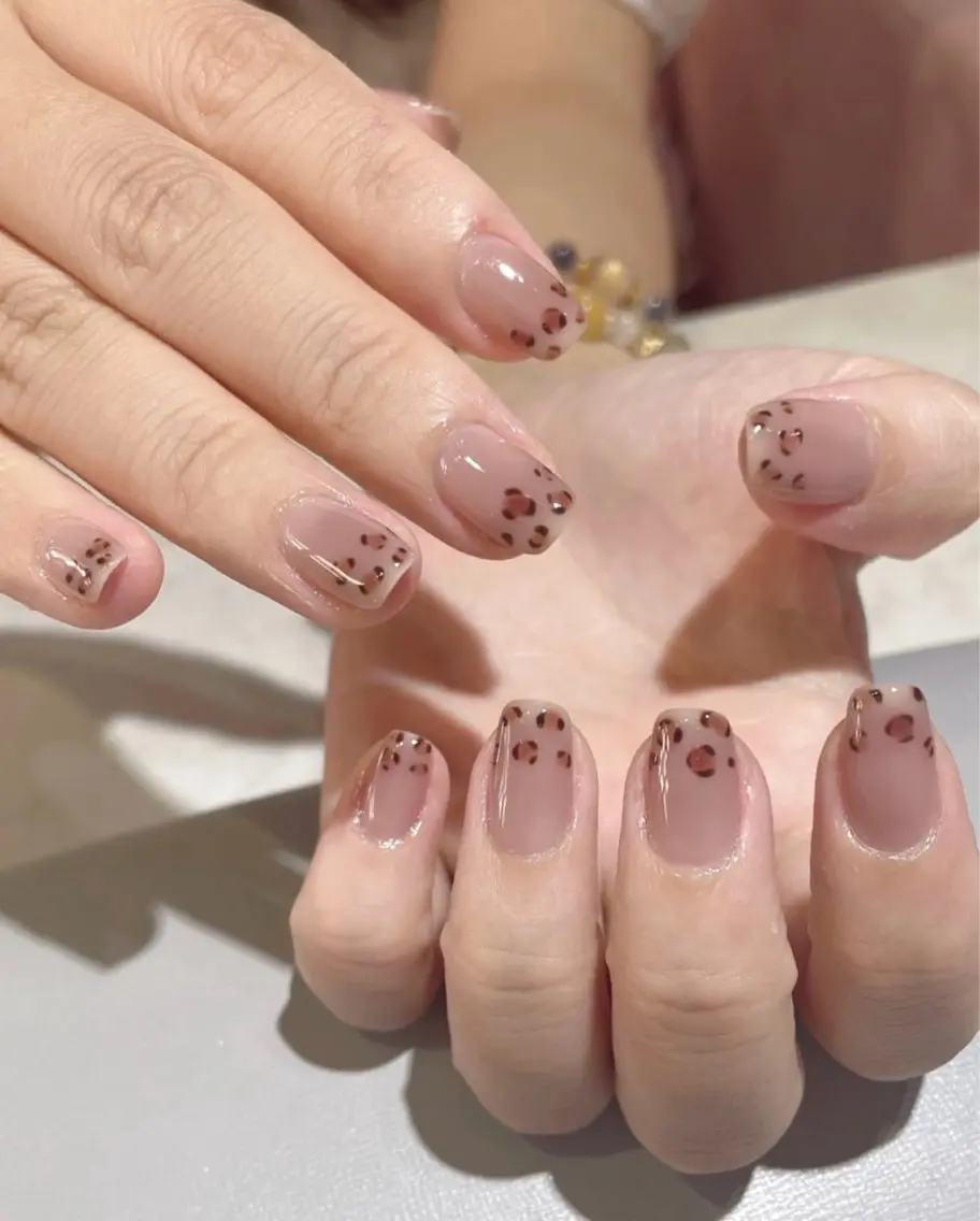 ネイル オーロラネイル 長さ出し フットネイル 韓国ネイル ラメ(グリッター) ハンドネイル 👍thumbs up nail👍のネイルデザイン