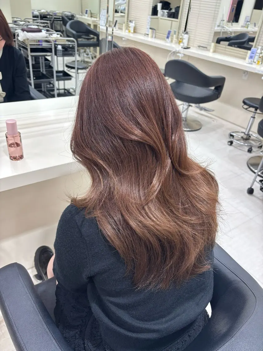 ロング カラー ブリーチ ケアブリーチ ロング ヘアカラー 🌿‬透明感ベージュ 🫧ひなの🧸のヘアスタイル