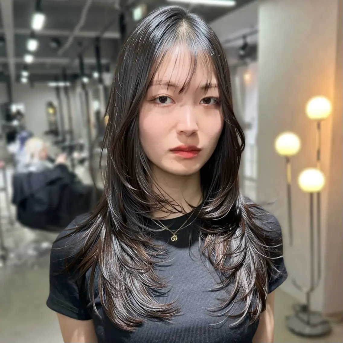 セミロング くびれヘア 顔まわりレイヤー 顔周りカット 韓国風ヘア くびれレイヤー カット ヘアカラー トリートメント 心斎橋 韓国レイヤ ー指名No.1renのヘアスタイル