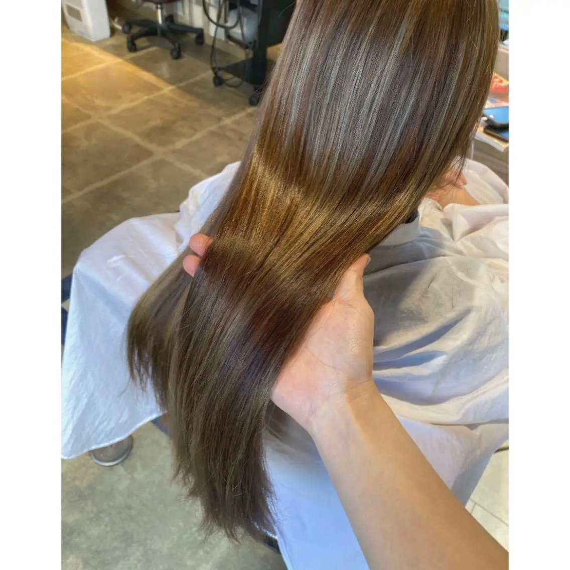 カラー ハイライトカラー 🩵盛れる顔周りヘア EMI🩵のヘアスタイル
