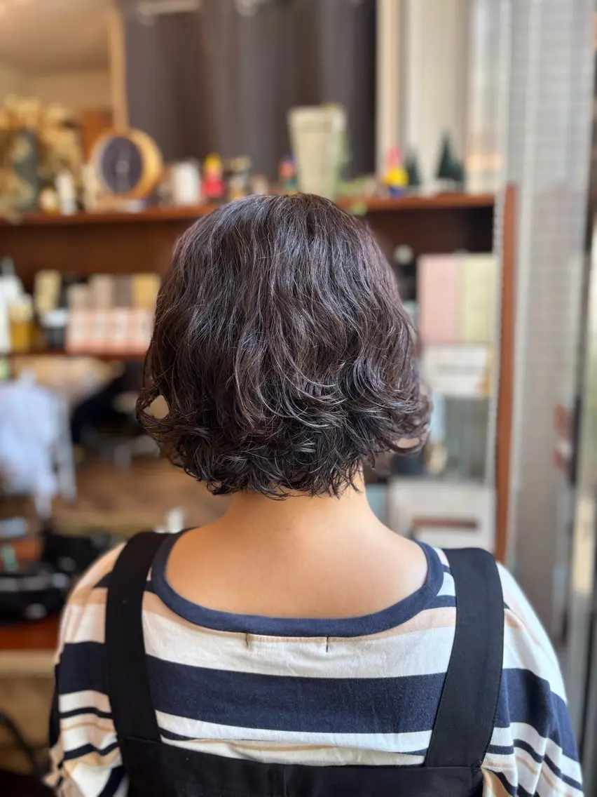 ショート パーマ くせ毛 望月 千絵のヘアスタイル