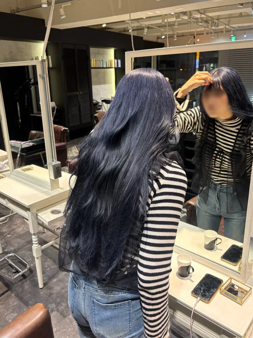 ロング カラー ブルーカラー ダブルカラー レイヤー sala 推しカラー職人🎀のヘアスタイル