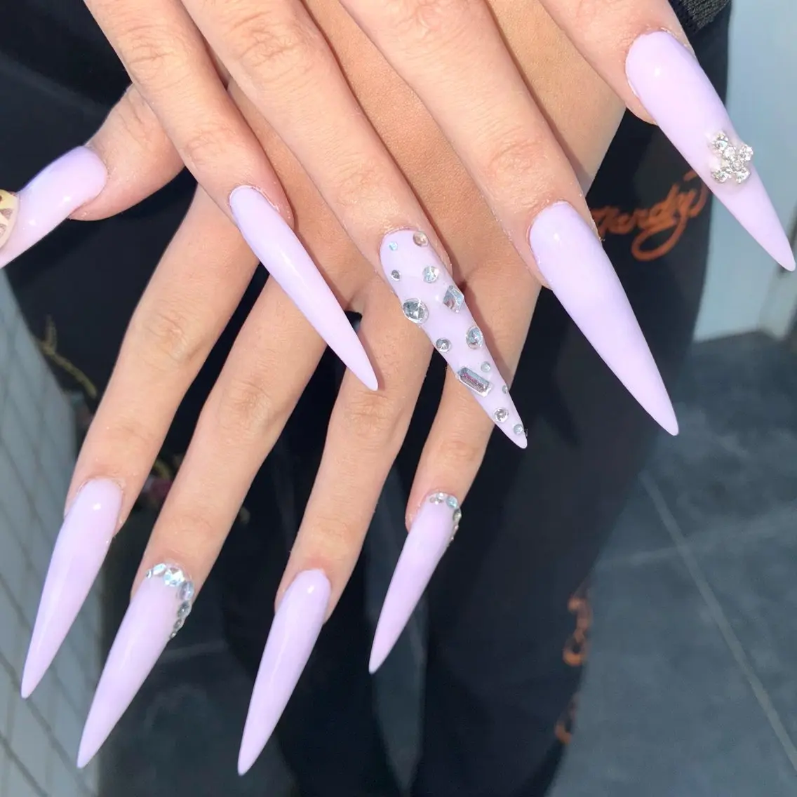 ネイル ロングネイル ハンドネイル Nail ヌシん家 AKANEのネイルデザイン