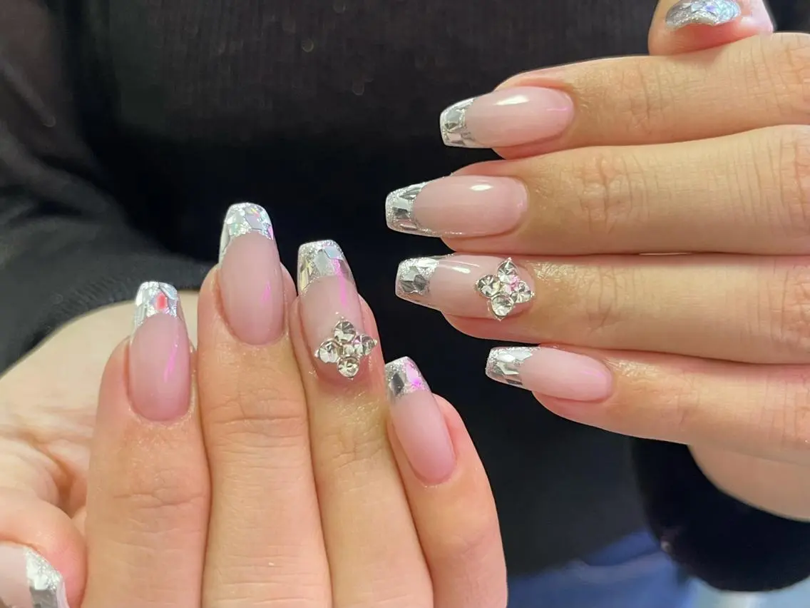 ネイル オーロラネイル 長さ出し フットネイル フレンチネイル ジェルネイル YUNA Belle Nail 池袋のネイルデザイン