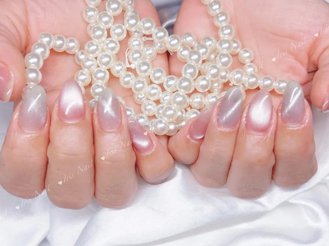 ネイル キラキラネイル マグネットネイル ハンドネイル ハンドケア 🍒IRIS Nail🌸のネイルデザイン