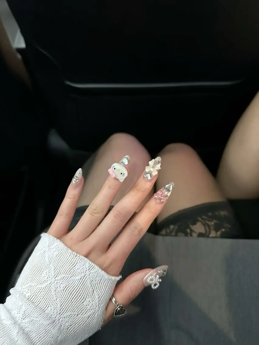 ネイル アートネイル フラワーネイル ジェルネイル グラデーション ミラーネイル Jenn Nail Salonのネイルデザイン