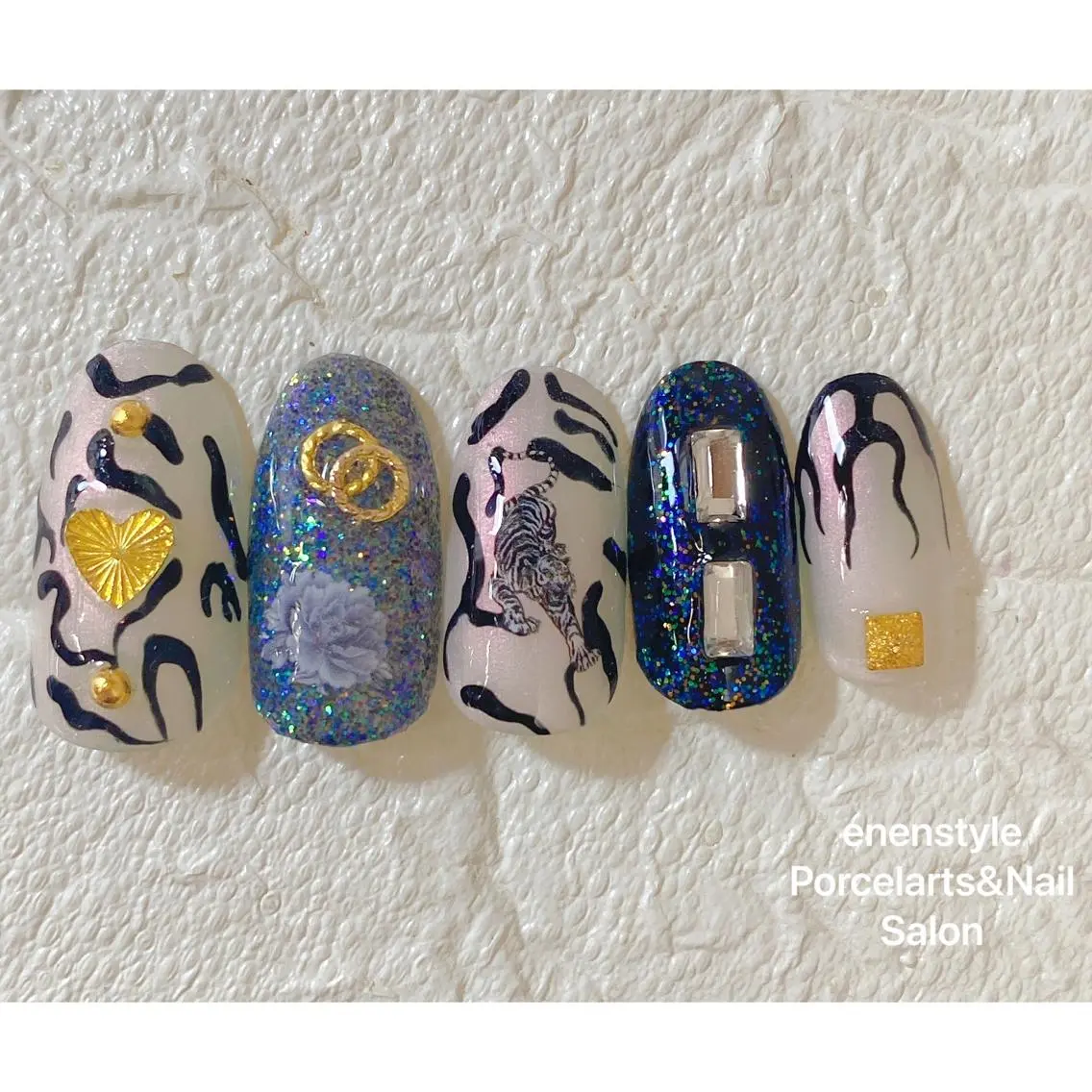 ミディアム ネイル 🐾enen style 🐾のネイルデザイン
