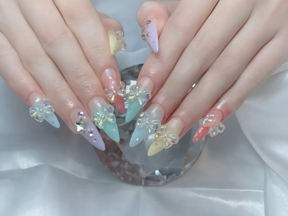 ネイル アートネイル チークネイル ジェルネイル ロングネイル マグネットネイル ハンドネイル Rin Nail 新大久保店のネイルデザイン