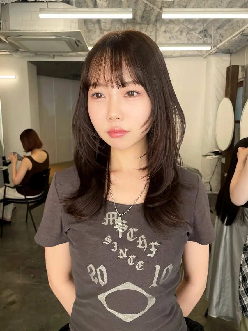 ミディアム 顔周りカット レイヤーカット 🎀透明感カラー 韓国ヘア🎀mahoのヘアスタイル