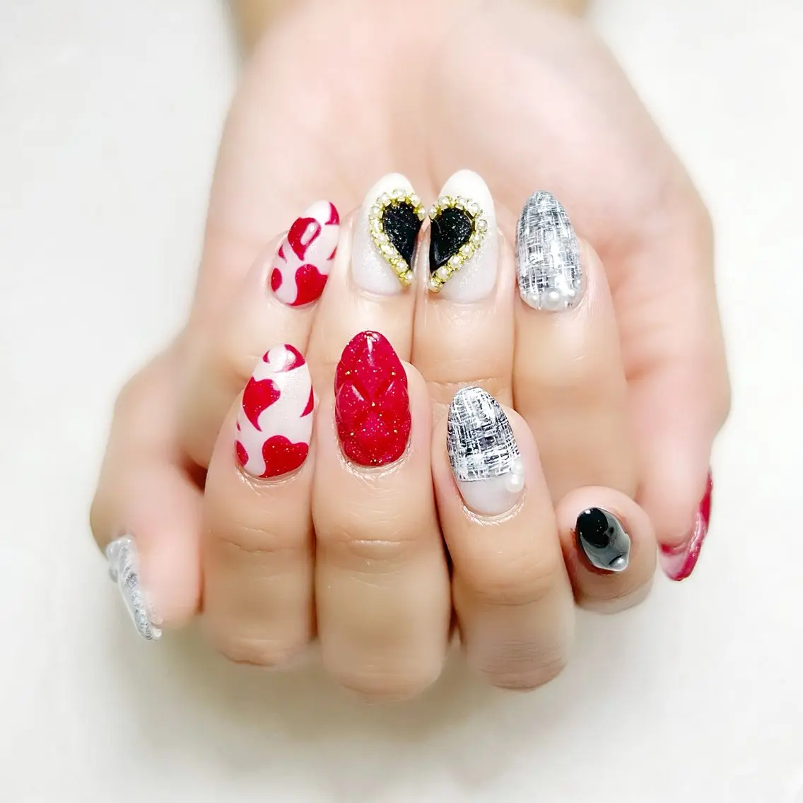ネイル ハート 赤色 ツイードネイル rouse nail RISATOのネイルデザイン