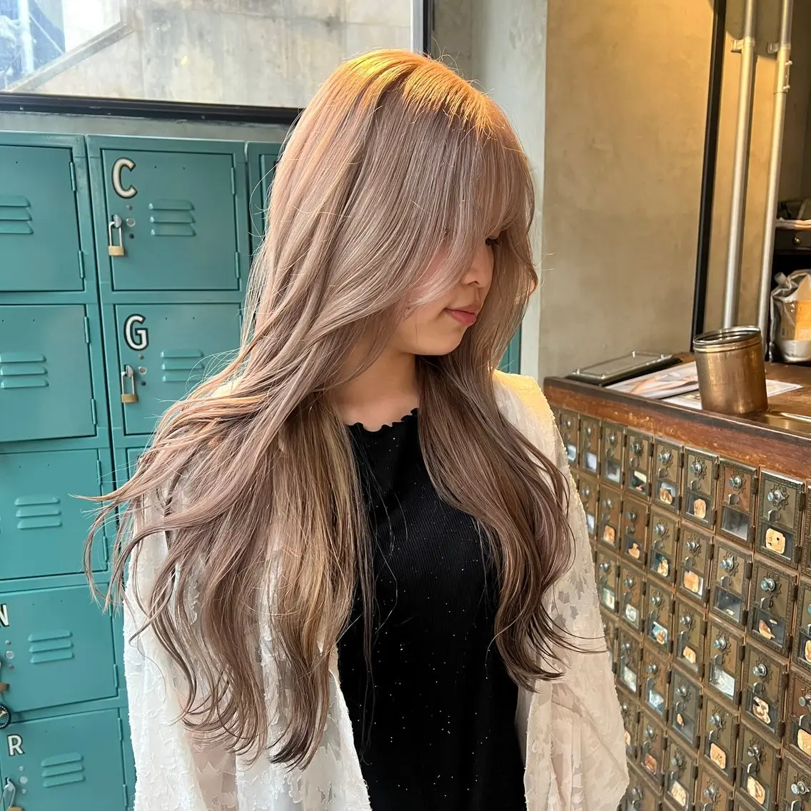 ロング カラー カット ヘアカラー トリートメント 赤みゼロ/透明感 カラー🔅KANTAのヘアスタイル