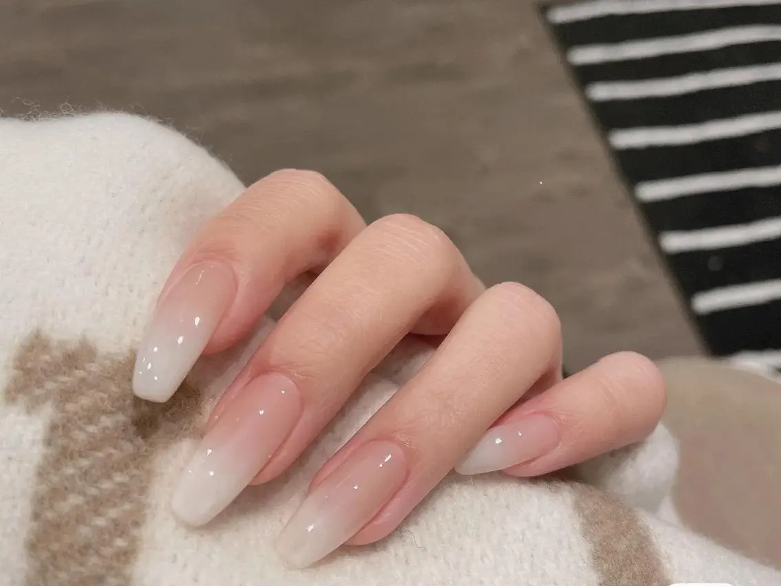 【初回ソフトジェルオフ無料】チップジェルスカルプ長さ出し】カラーグラデーションコース ¥8980の写真