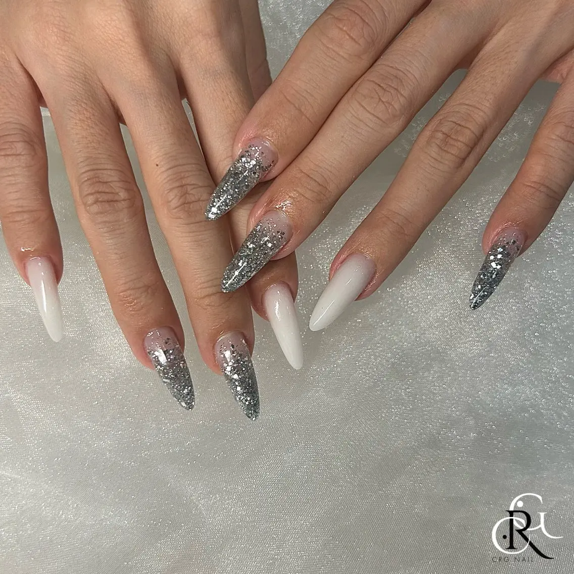 ロング ハンドネイル 美フォルムスカルプ✨ RENAのネイルデザイン