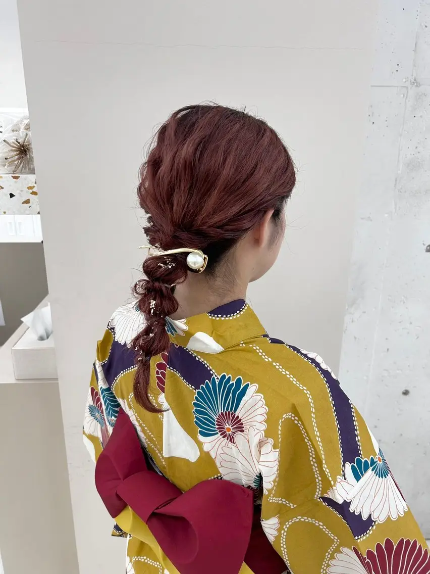 ヘアアレンジ 髪飾り 浴衣 monaヘアアレンジ 🎀/お呼ばれのヘアスタイル