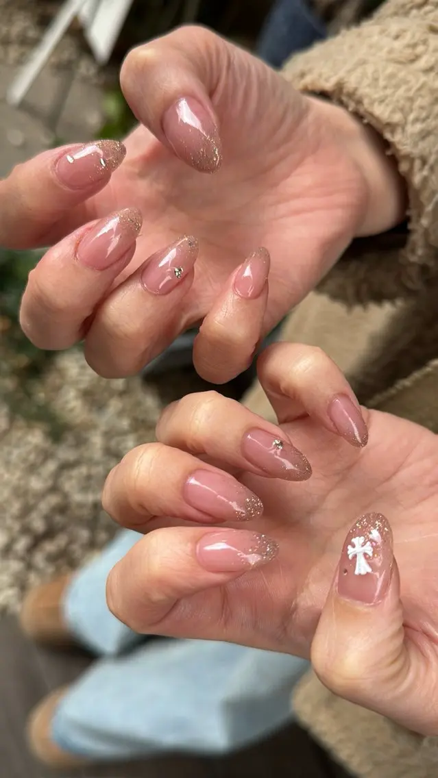 ネイル フラッシュネイル フットネイル フレンチネイル 韓国ネイル マグネットネイル ハンドネイル SAKU nail 作島茜のネイルデザイン