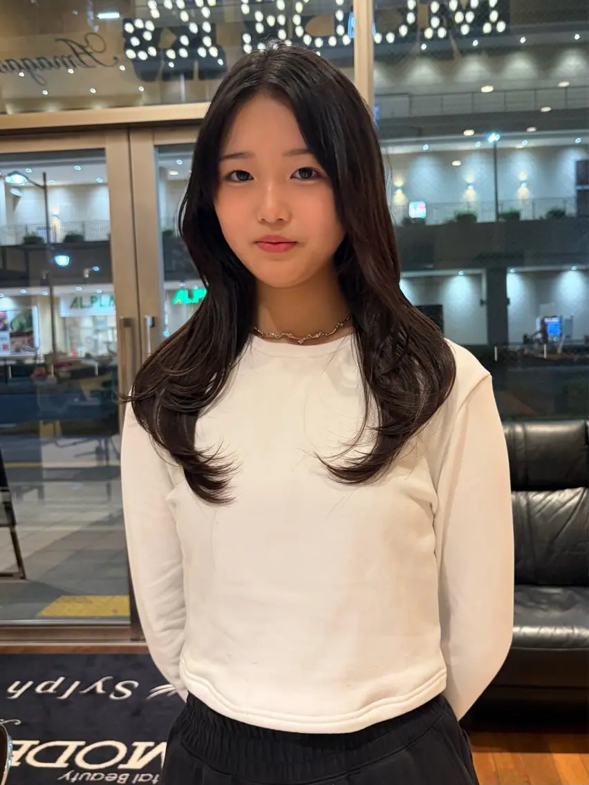 ロング カット ルナ|縮毛矯正 ×レイヤーカット🥝のヘアスタイル