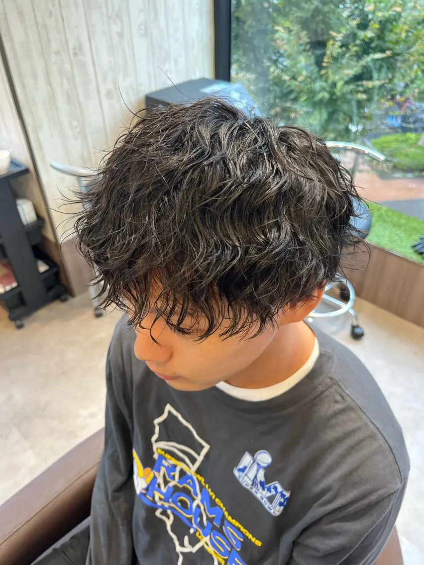 パーマ メンズ メンズパーマ スパイラルパーマ 小松 陸璃のヘアスタイル