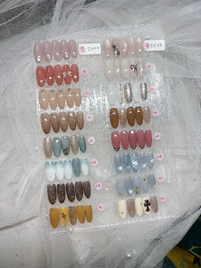 ネイル シンプルネイル PLUM BELL 横浜自宅ネイルのネイルデザイン