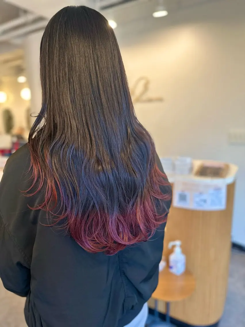 💓一味違ったオシャレグラデーションカラー&COREMEの髪質に合わせたトリートメント付き✂️の写真