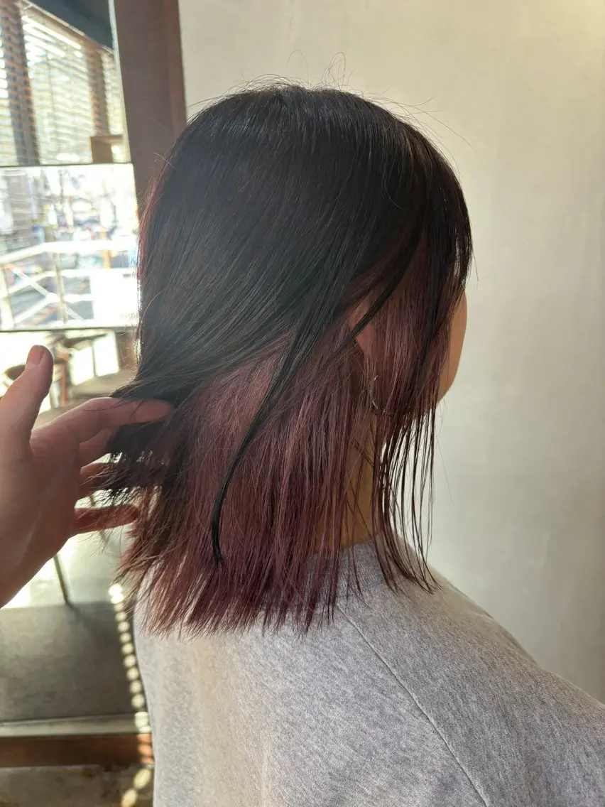 ミディアム カラー mono / Manatoのヘアスタイル