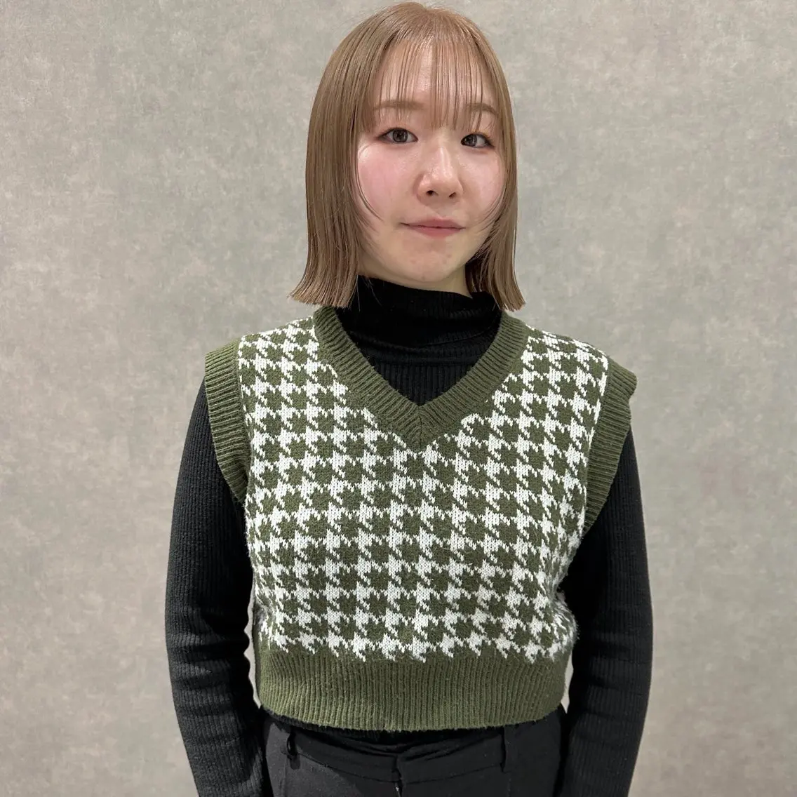 ミディアム カラー 顔周りカット はちすか るかのヘアスタイル