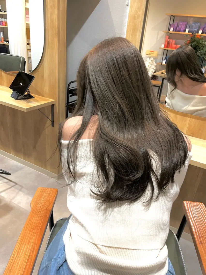 セミロング 透明感/エクステ Veluaのヘアスタイル
